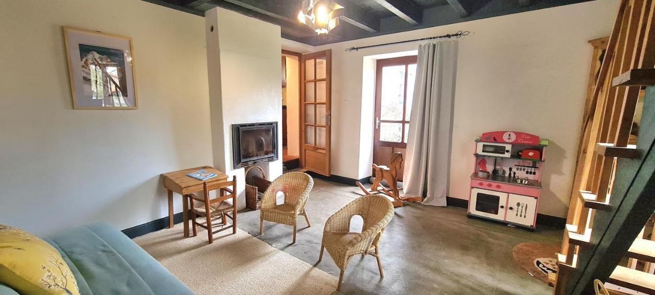 فيلا Le Terrier Maison De Campagne 250 M2 Grande Capacite 20 Couchages, 4500M2 De Terrain Saint-Pierre-du-Chemin المظهر الخارجي الصورة