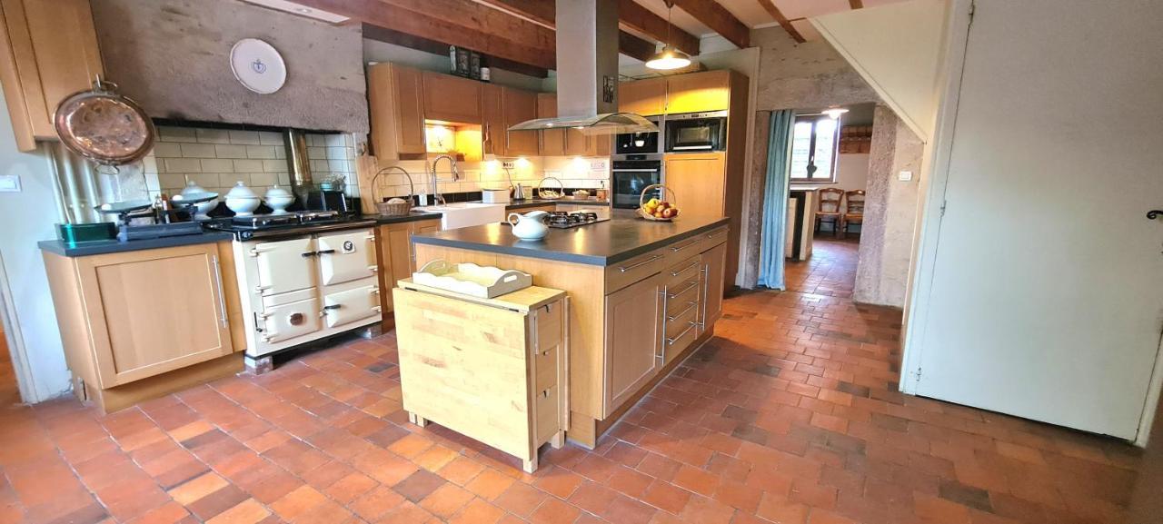 فيلا Le Terrier Maison De Campagne 250 M2 Grande Capacite 20 Couchages, 4500M2 De Terrain Saint-Pierre-du-Chemin المظهر الخارجي الصورة