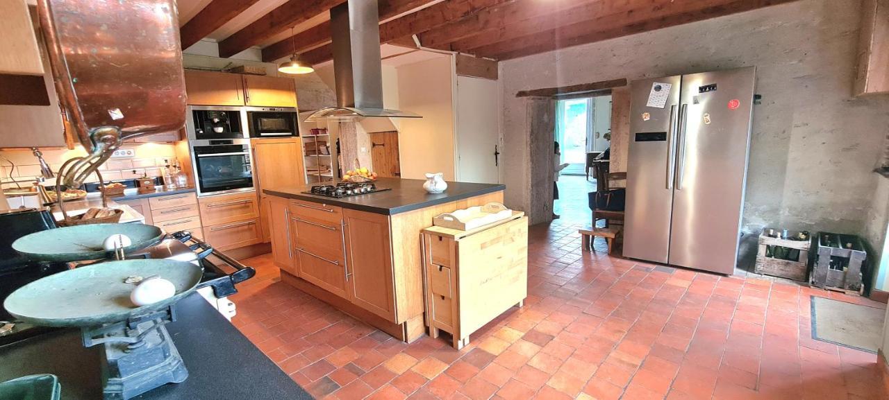 فيلا Le Terrier Maison De Campagne 250 M2 Grande Capacite 20 Couchages, 4500M2 De Terrain Saint-Pierre-du-Chemin المظهر الخارجي الصورة