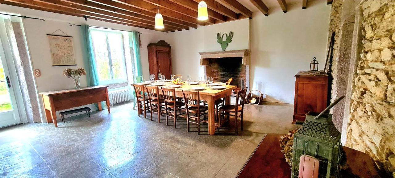 فيلا Le Terrier Maison De Campagne 250 M2 Grande Capacite 20 Couchages, 4500M2 De Terrain Saint-Pierre-du-Chemin المظهر الخارجي الصورة