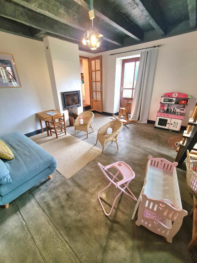 فيلا Le Terrier Maison De Campagne 250 M2 Grande Capacite 20 Couchages, 4500M2 De Terrain Saint-Pierre-du-Chemin المظهر الخارجي الصورة