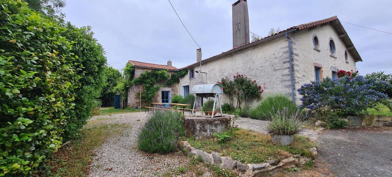 فيلا Le Terrier Maison De Campagne 250 M2 Grande Capacite 20 Couchages, 4500M2 De Terrain Saint-Pierre-du-Chemin المظهر الخارجي الصورة