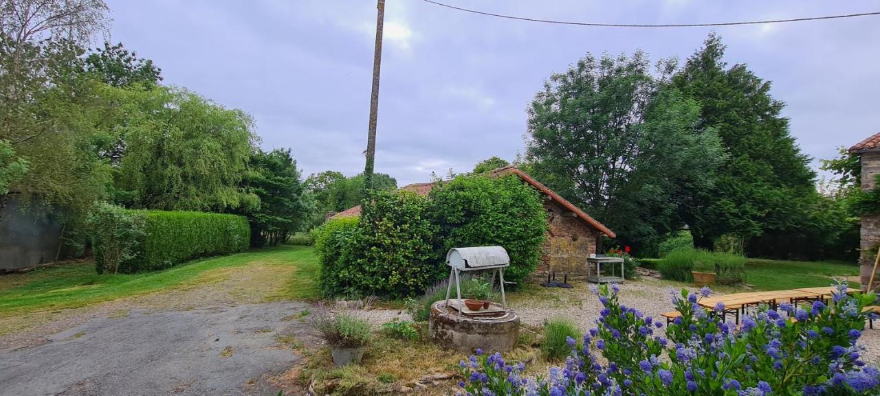 فيلا Le Terrier Maison De Campagne 250 M2 Grande Capacite 20 Couchages, 4500M2 De Terrain Saint-Pierre-du-Chemin المظهر الخارجي الصورة