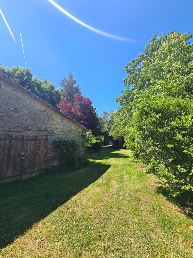 فيلا Le Terrier Maison De Campagne 250 M2 Grande Capacite 20 Couchages, 4500M2 De Terrain Saint-Pierre-du-Chemin المظهر الخارجي الصورة