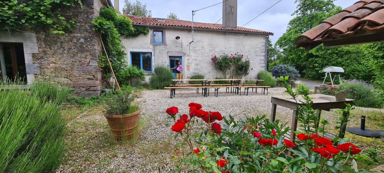 فيلا Le Terrier Maison De Campagne 250 M2 Grande Capacite 20 Couchages, 4500M2 De Terrain Saint-Pierre-du-Chemin المظهر الخارجي الصورة